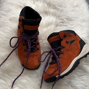 Columbia Women's Omni-Grip Suede Rust and Hiking Boot